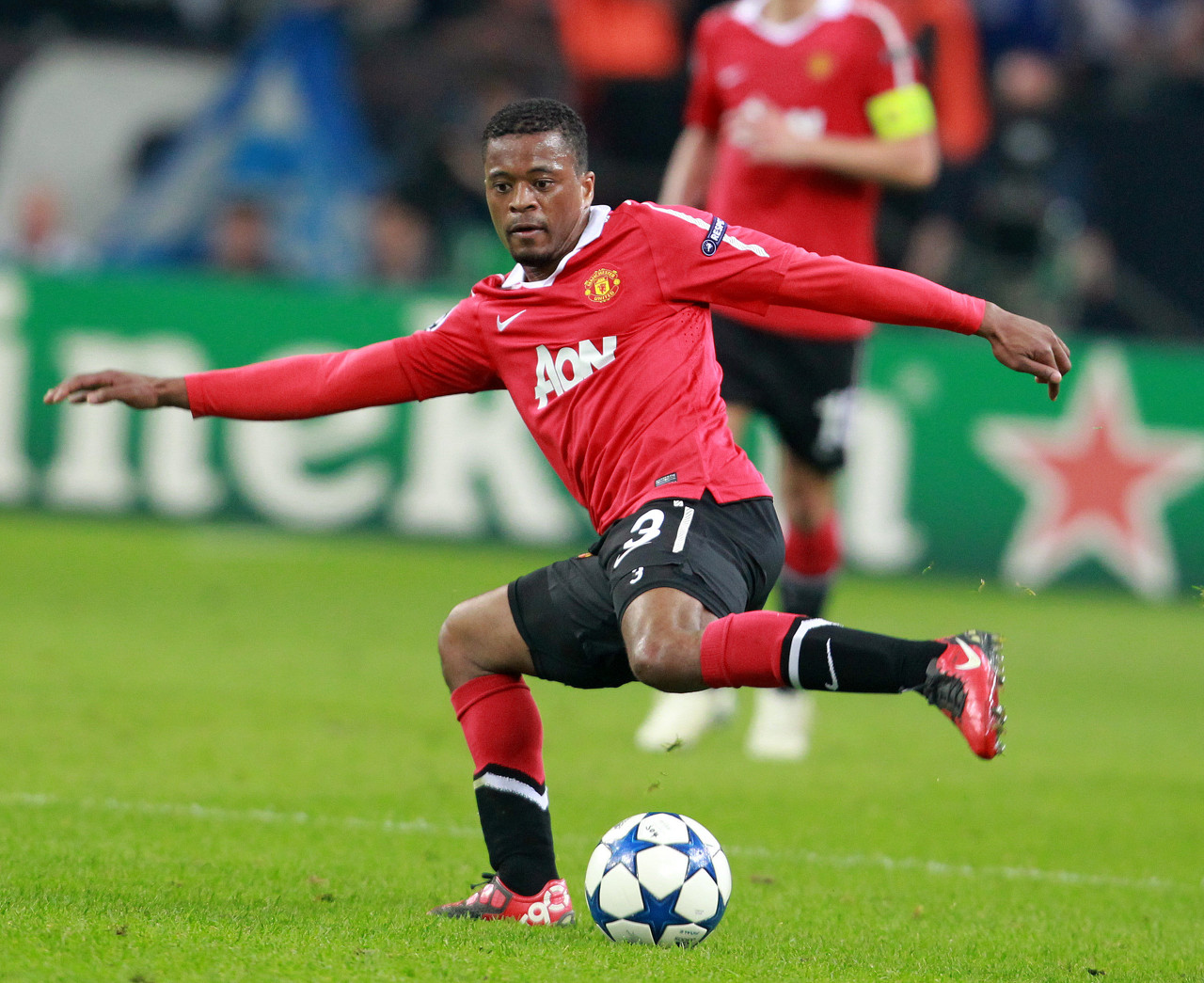 稍逊一筹 稍逊一筹